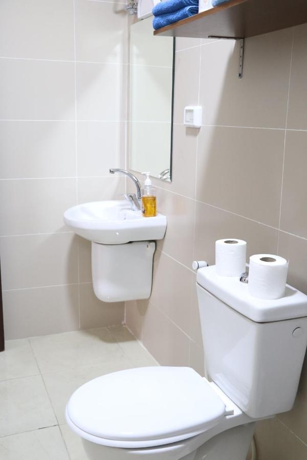Faraseen Apartments Al Qastal Ngoại thất bức ảnh
